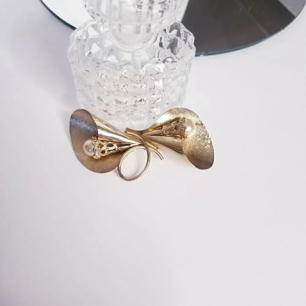 Vintage Gold & Pearl Brooch